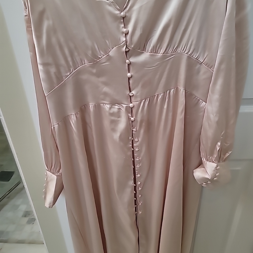 Celmia silky satin ivory pearl button front long-sleeved dress size 5XL